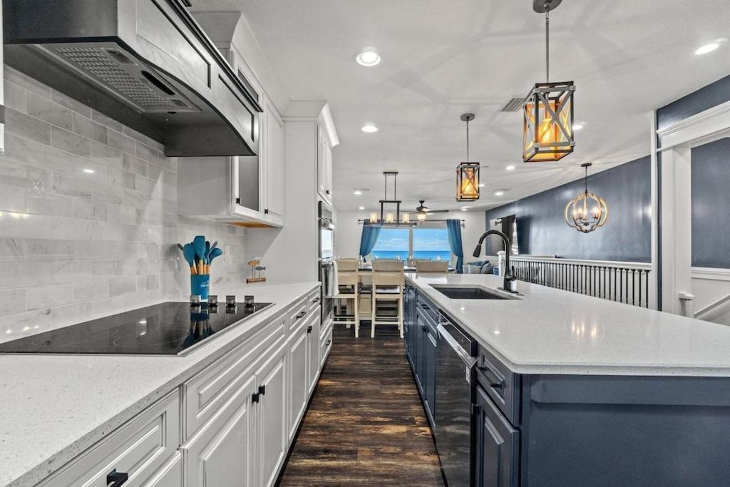 Newly Remodeled Beachfront Townhome - Sleeps 14 Panama City Beach Exterior photo
